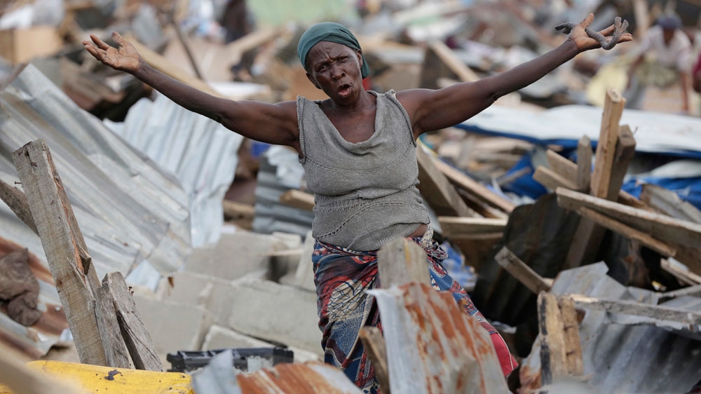 Police demolish the homes of more than 4,700 people in Lagos' Otodo-Gbame as they clear area in defiance of court order.